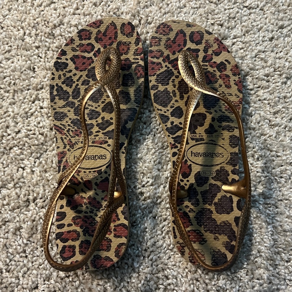 Havaianas Women's Sandals with Leopard Print - Tan and Black with heel straps